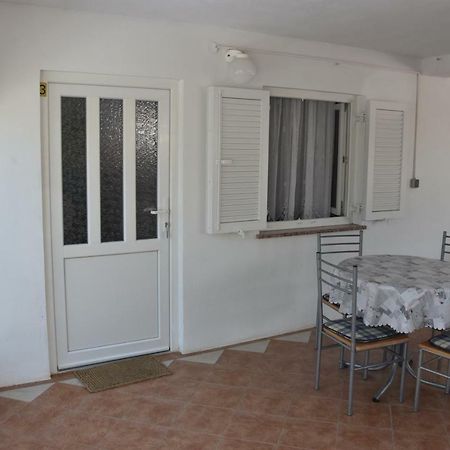 Apartmani Novosel Šilo Exteriör bild